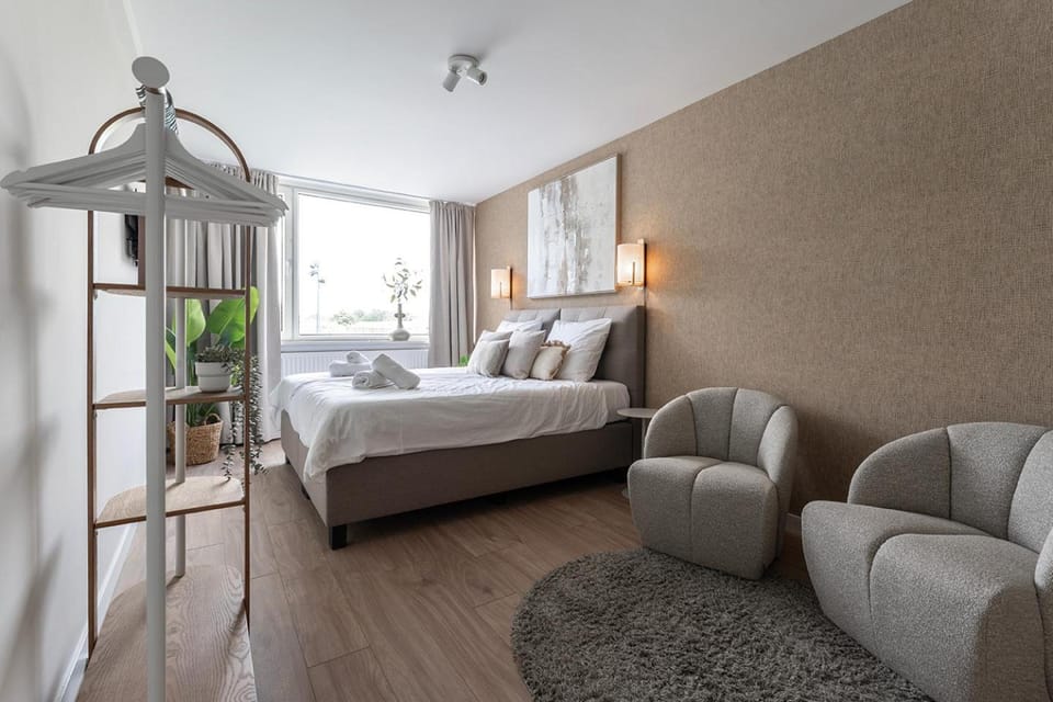 Private room for 2, shared kitchen, flexible bed Apartment hotel in Tilburg