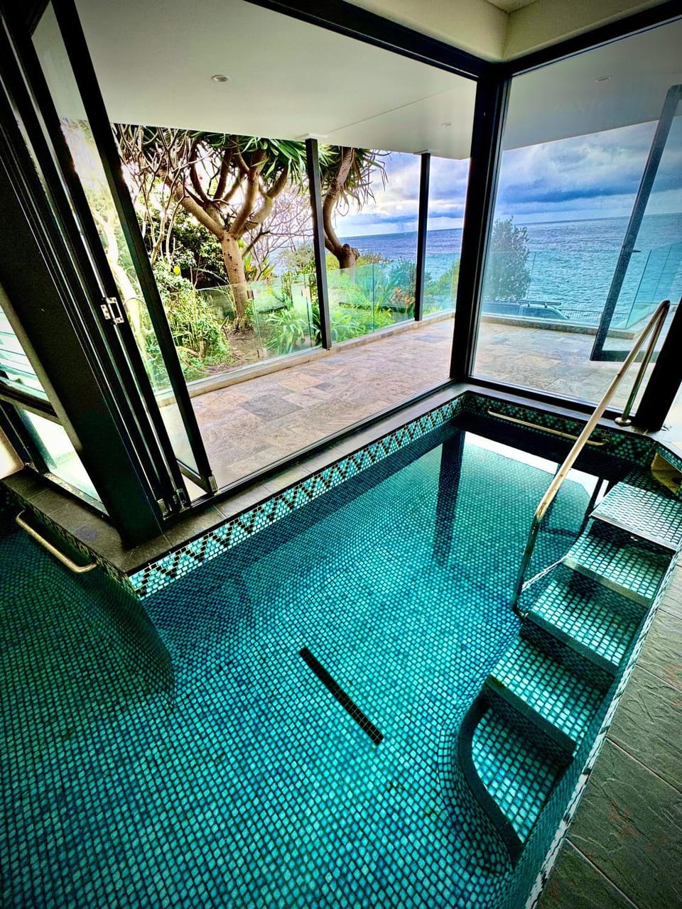 Ocean view home South Coogee House in Sydney