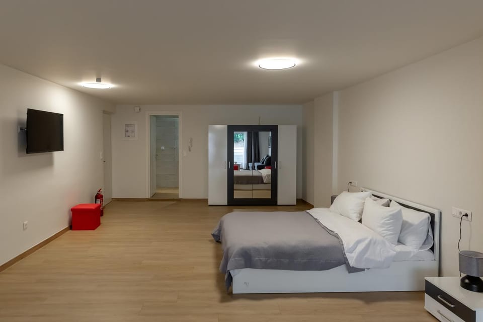Bed, TV and multimedia