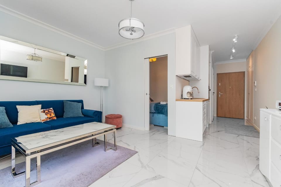 TV and multimedia, Kitchen or kitchenette, Living room, Seating area, Dining area, oven, stove