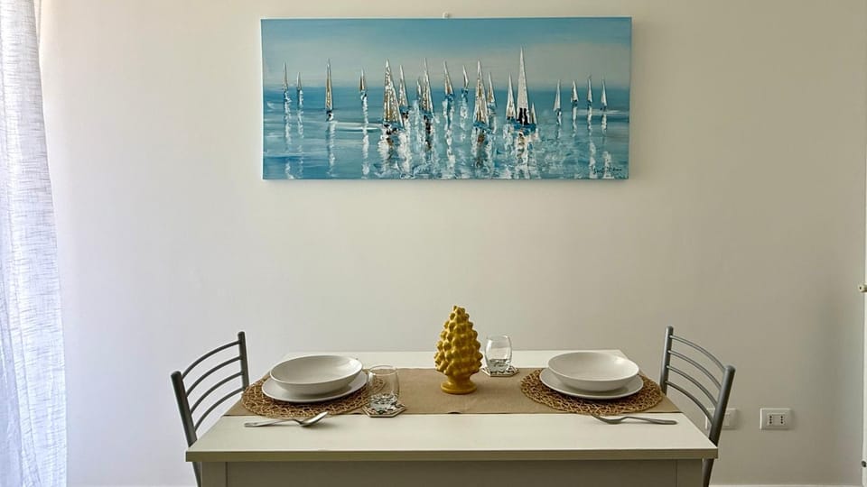 Decorative detail, Dining area