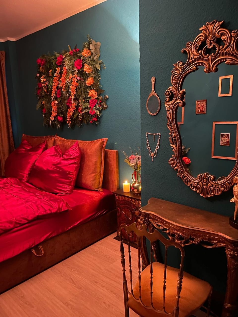 Historic vintage Suite with Jacuzzi & Sauna Apartment in Essen