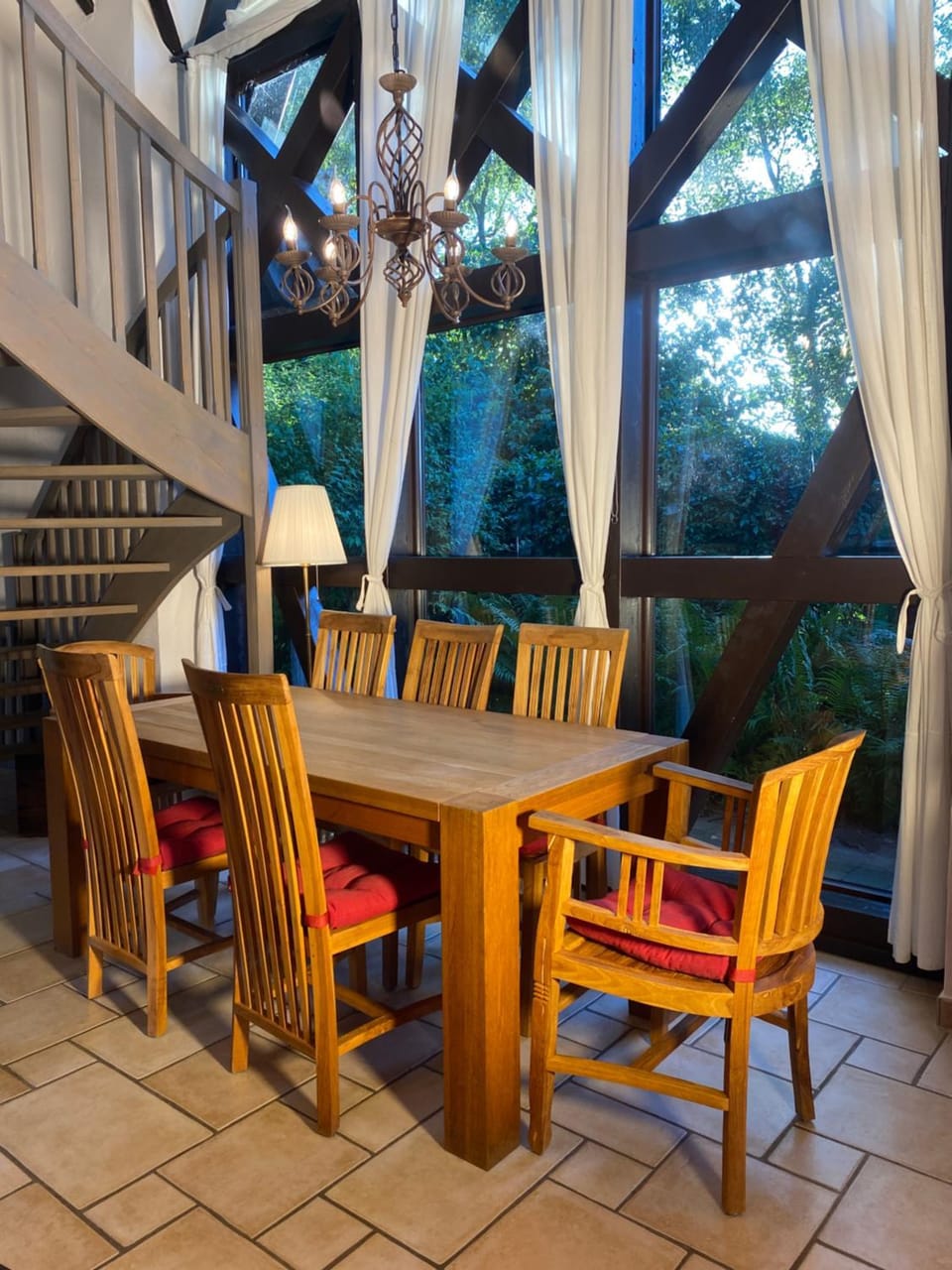 Seating area, Dining area