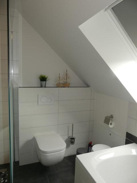 Toilet, Bathroom, Bath