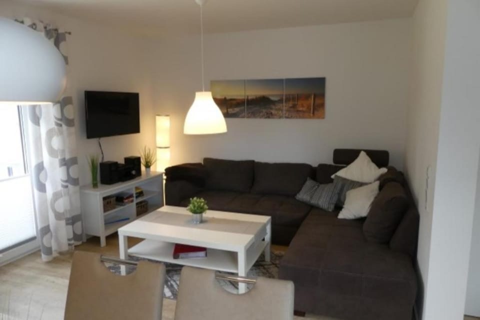 6 Personen Ferienhaus mit zwei Duschen und Toiletten, Sauna, Whirlpool und Kaminofen in Otterndorf House in Otterndorf