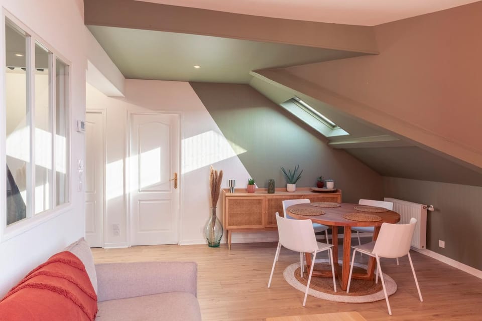 Living room, Lounge or bar