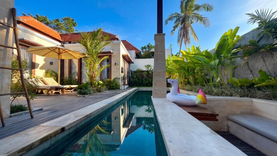 Property building, Swimming pool