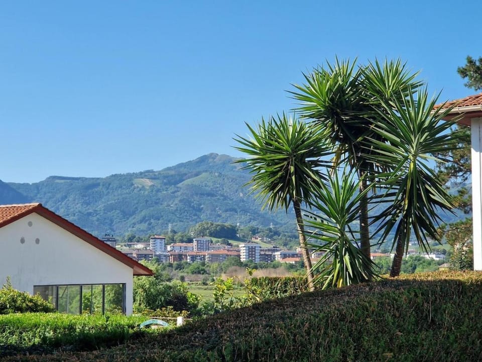 Appartement vue Rhune - Piscine Apartment in Hendaye