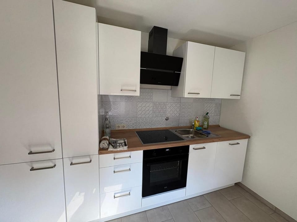 Ferienhaus nähe Stadtpark, renoviert, Businesswohnung, Monteurwohnung, Geschäftsreisendewohnung, Garten, Balkon,Parkplatz Apartment in Lower Saxony, Germany