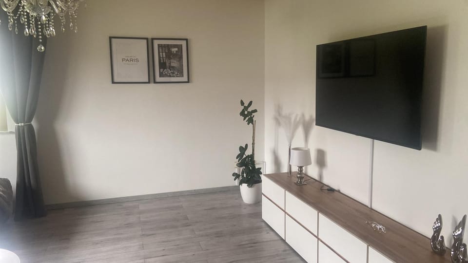 TV and multimedia, Evening entertainment