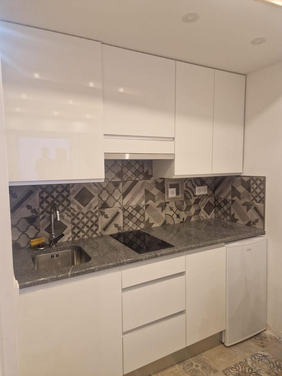 Kitchen or kitchenette, stove