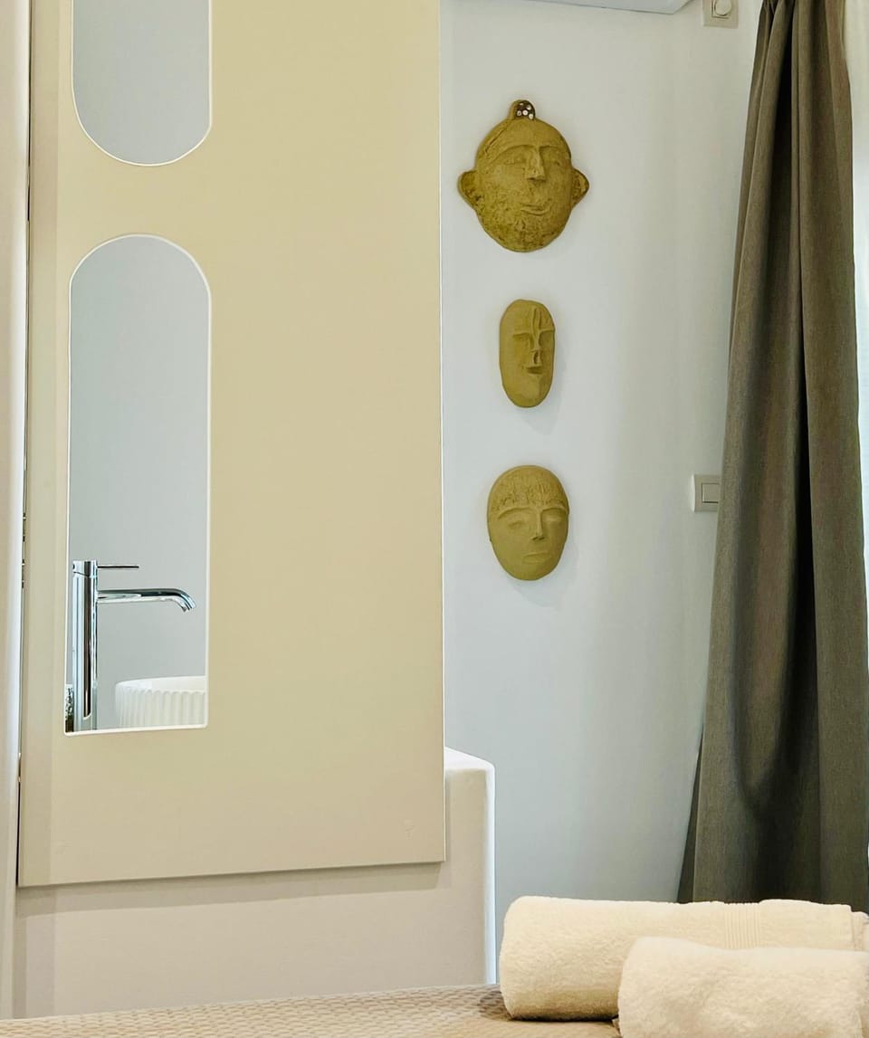 Bathroom, Photo of the whole room