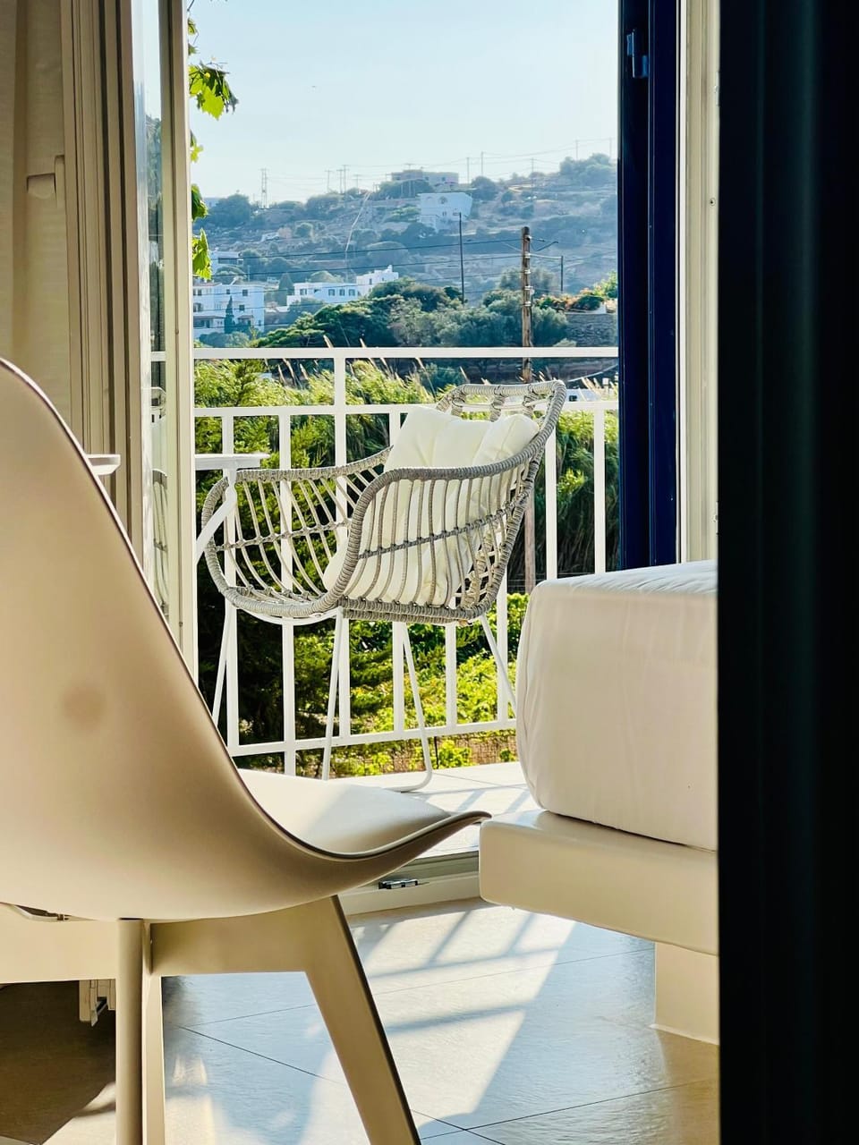 Natural landscape, View (from property/room), Balcony/Terrace, Seating area, Mountain view