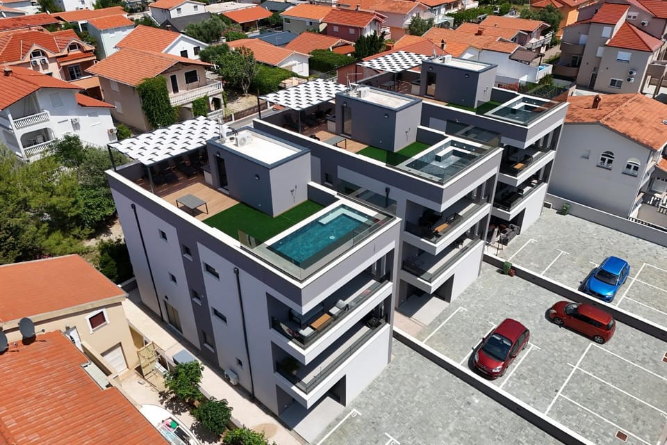 Property building, Bird's eye view