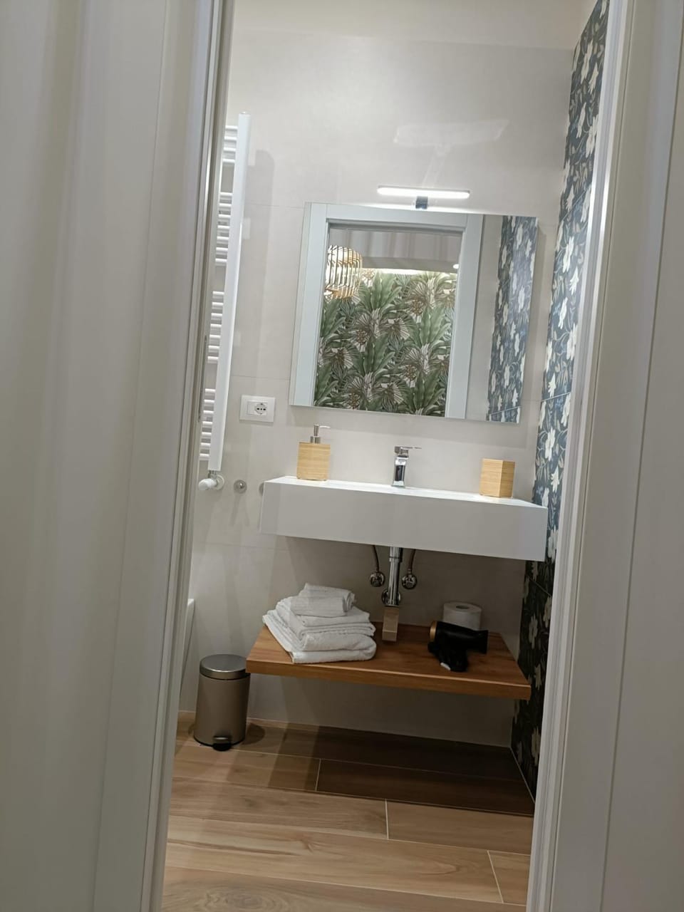 Shower, Bathroom, towels