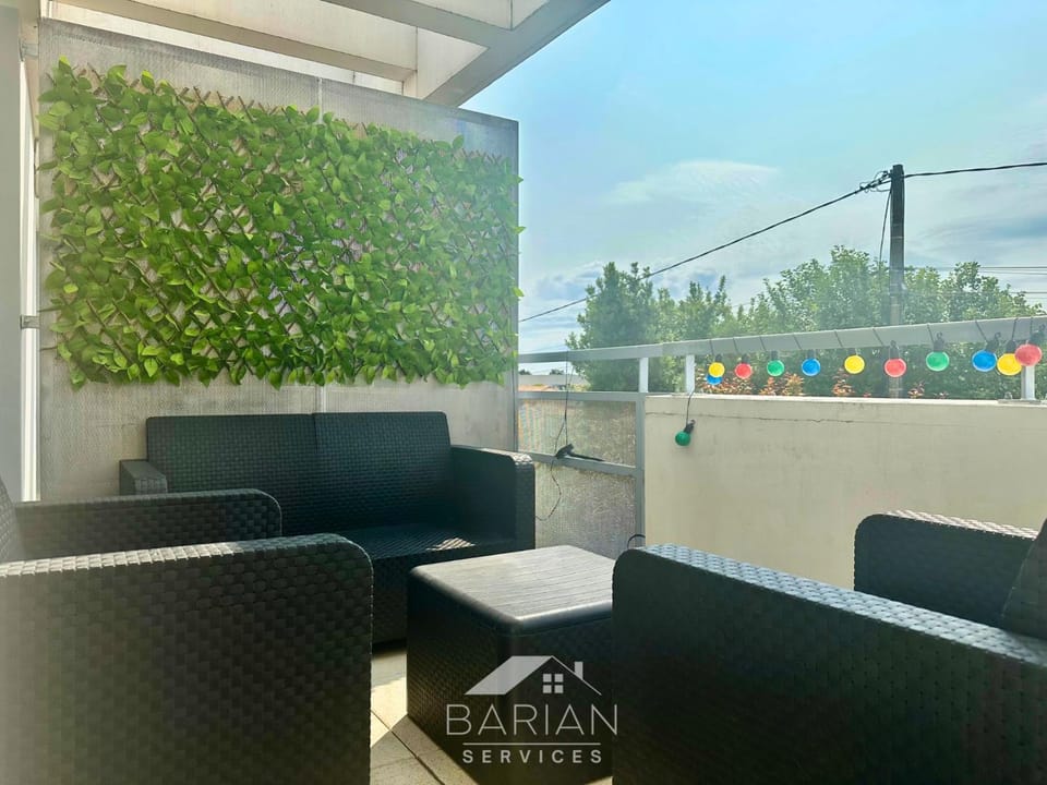 Day, Balcony/Terrace