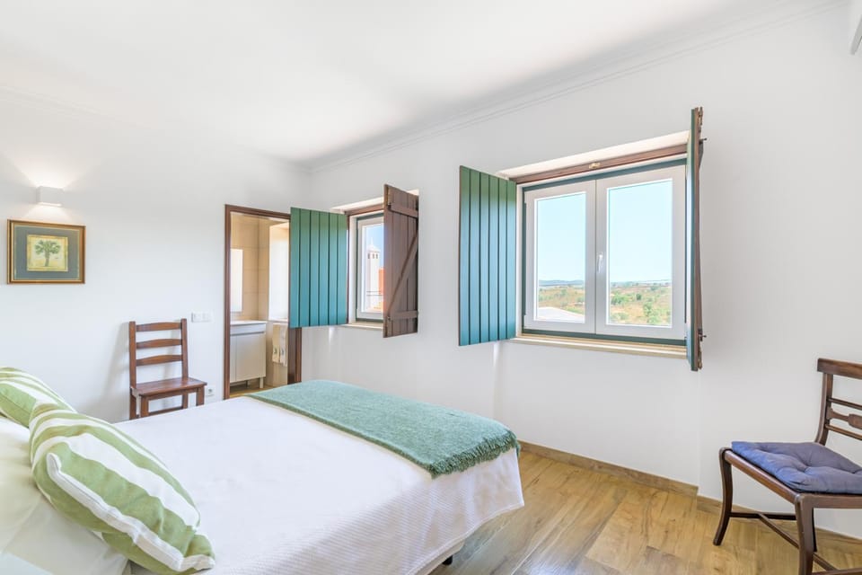 Property building, Living room, Bedroom