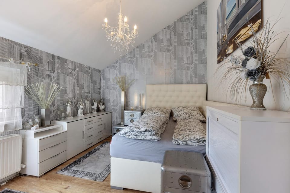 Living room, Bedroom