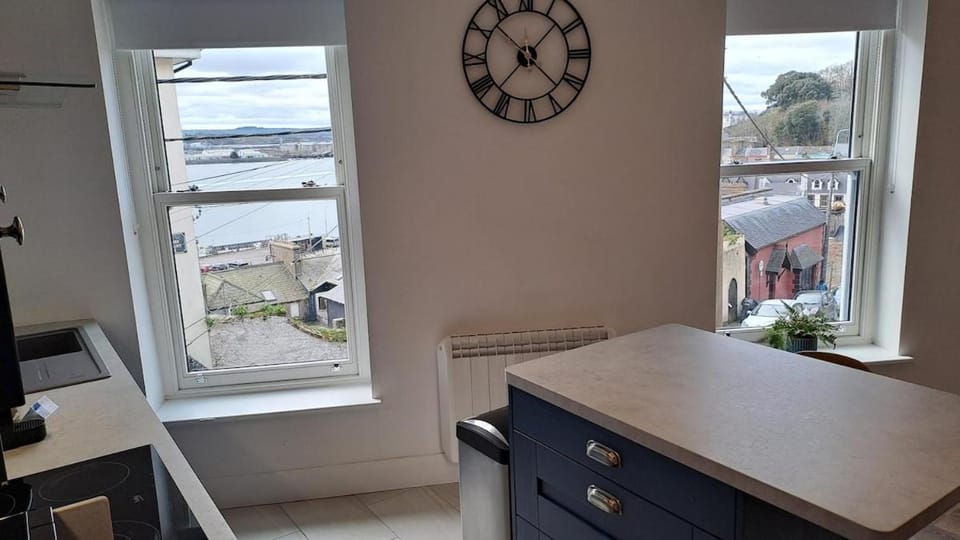 1A Cathedral Place - Cathedral Townhouses Cobh Apartment in County Cork