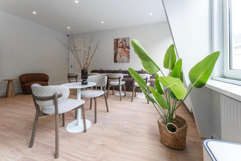 Communal kitchen, kitchen