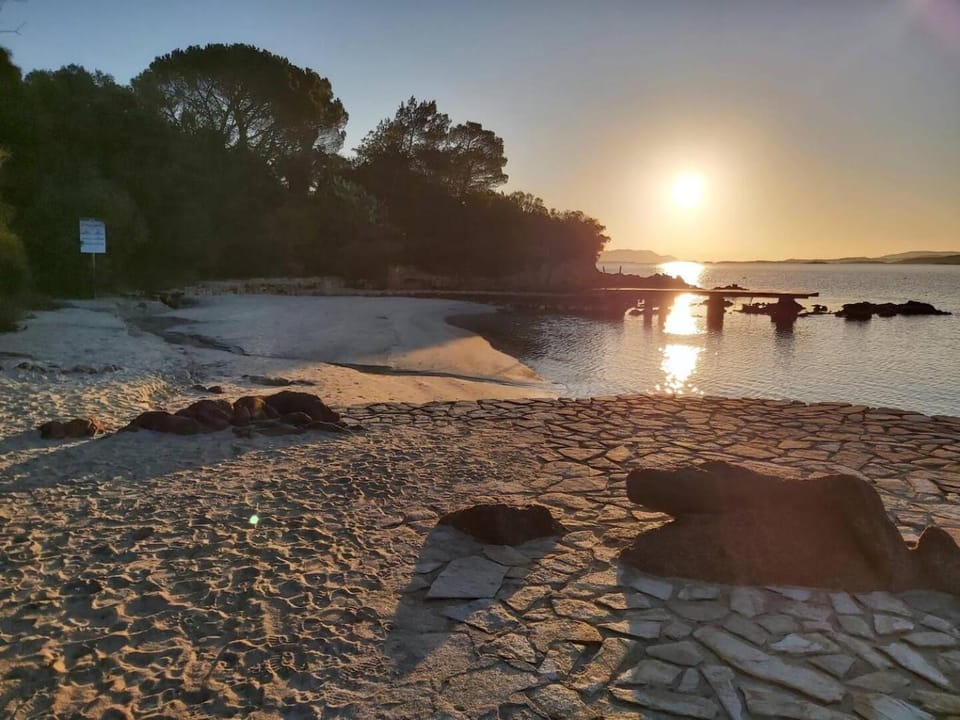 Nearby landmark, Beach, Sunrise