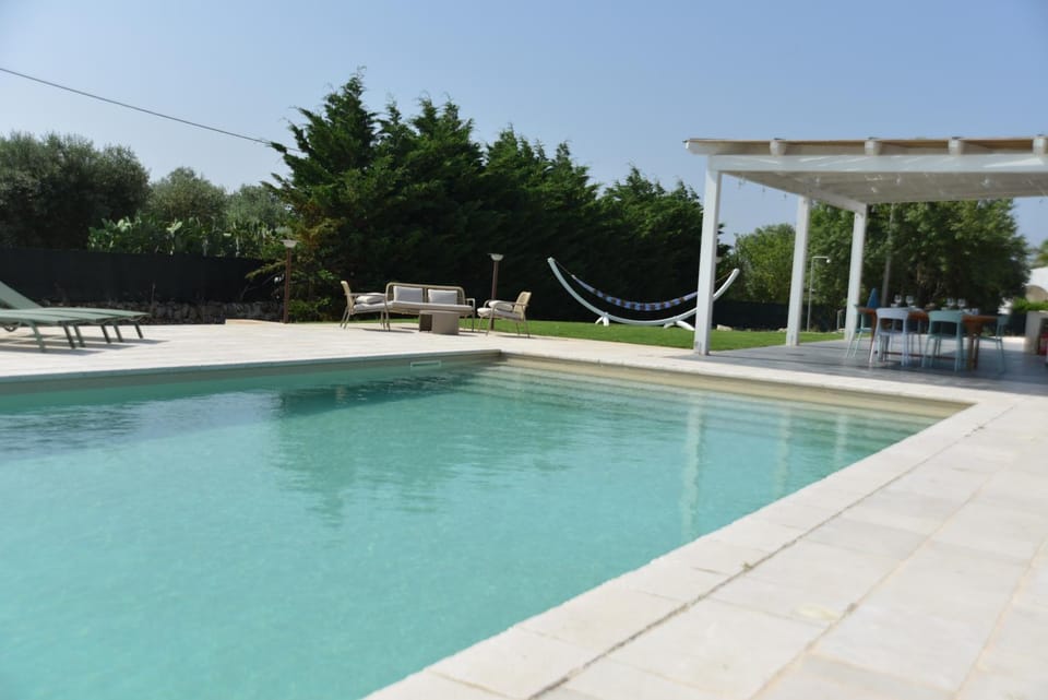 Balcony/Terrace, Swimming pool