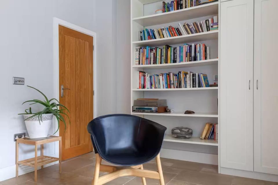 Beautiful light filled apartment in London Apartment in London Borough of Southwark