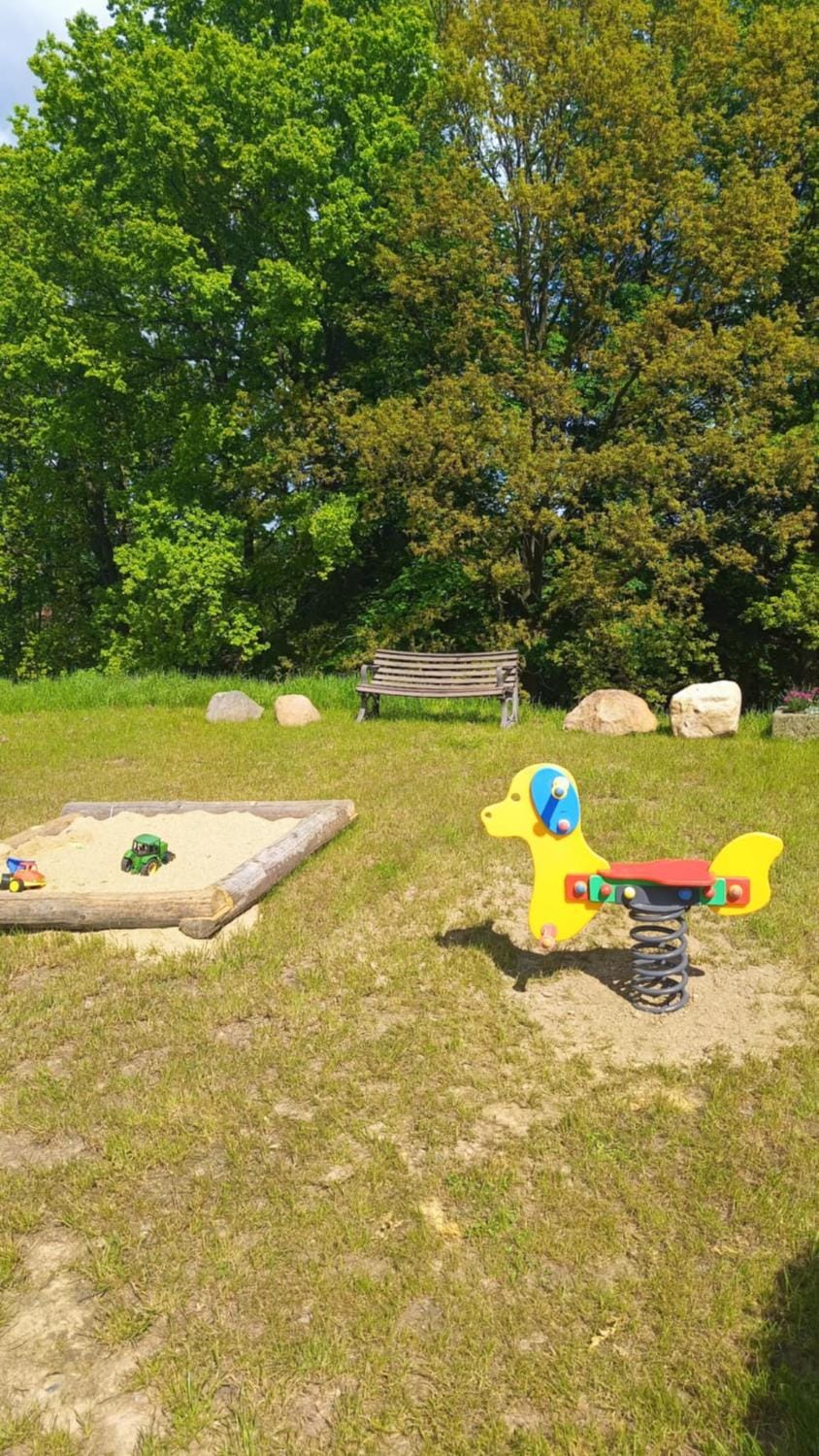 Spring, Day, Natural landscape, Children play ground, Garden, Seating area, Garden view, Area and facilities, Area and facilities, Area and facilities
