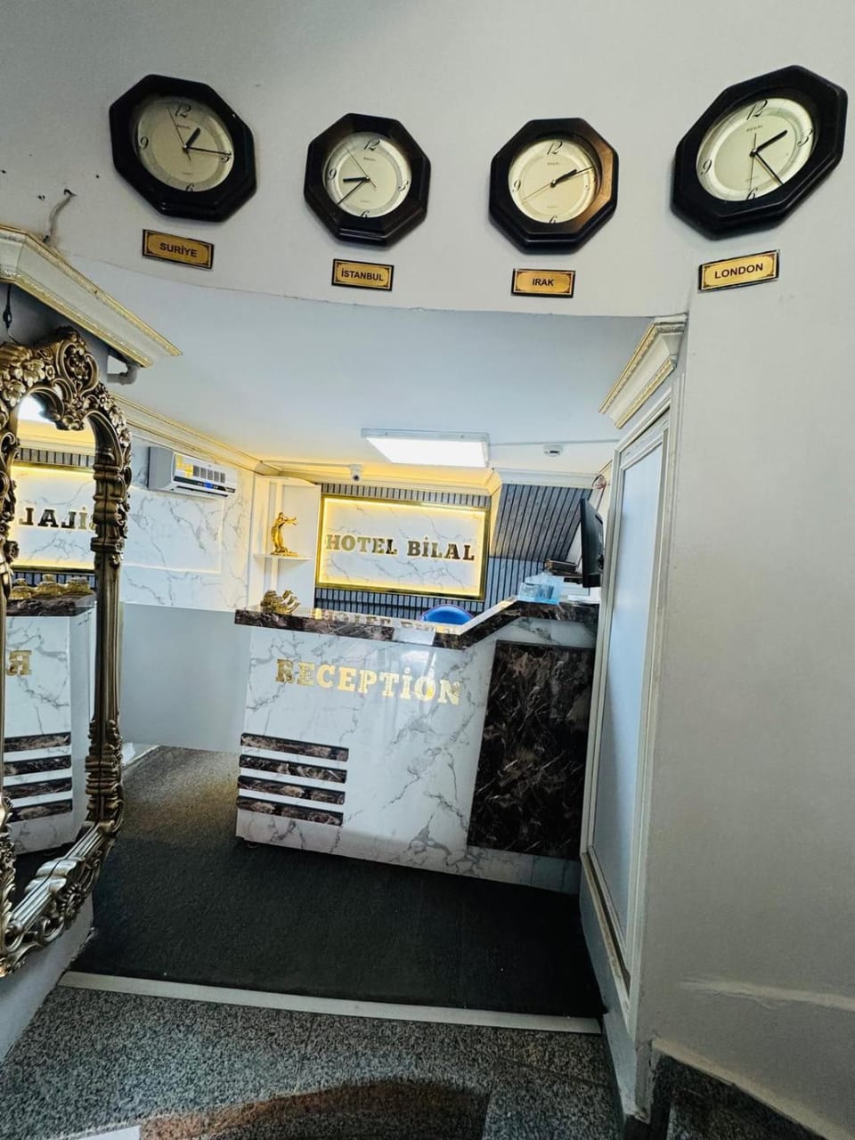 On-site shops, Lobby or reception