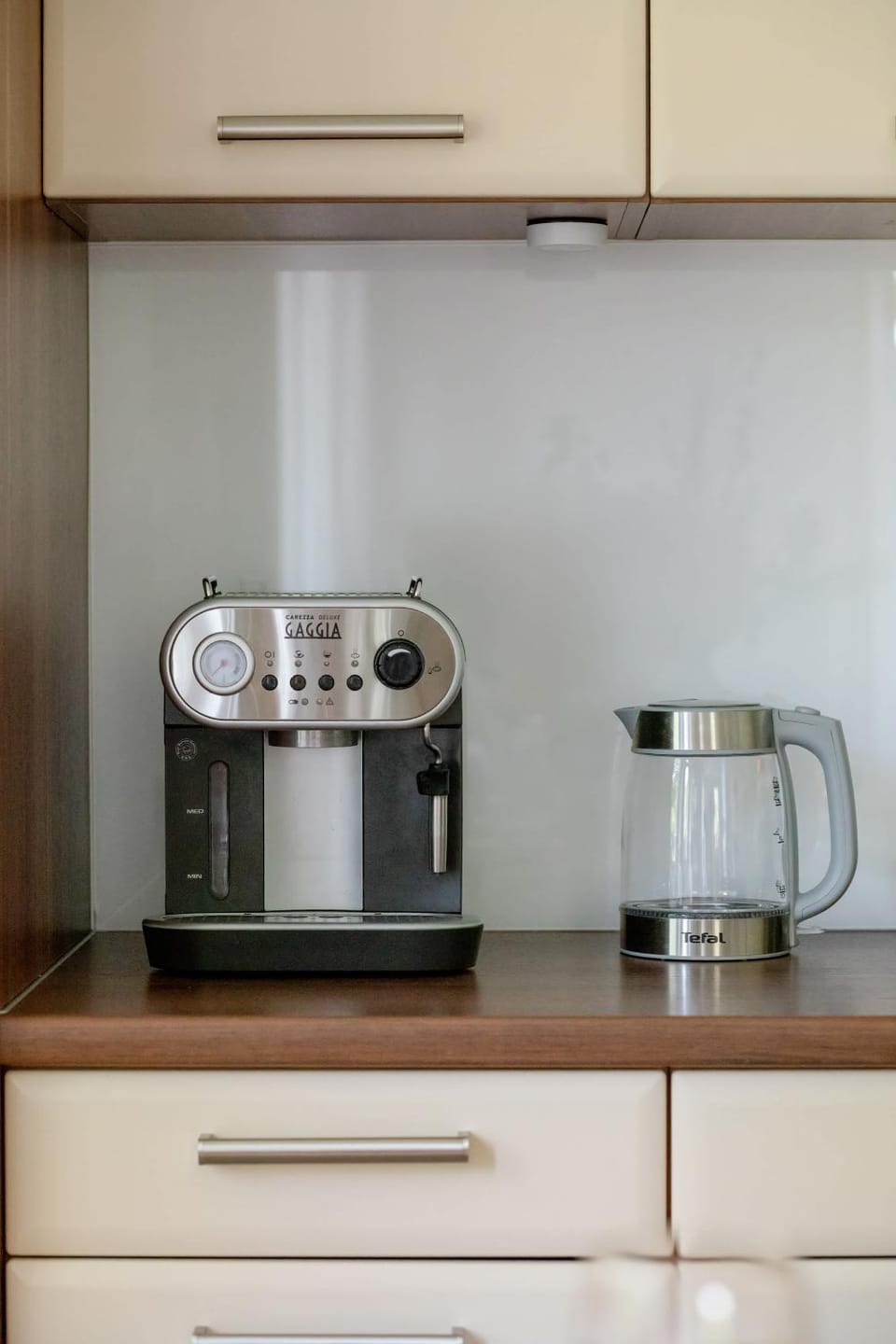 Coffee/tea facilities, Kitchen or kitchenette