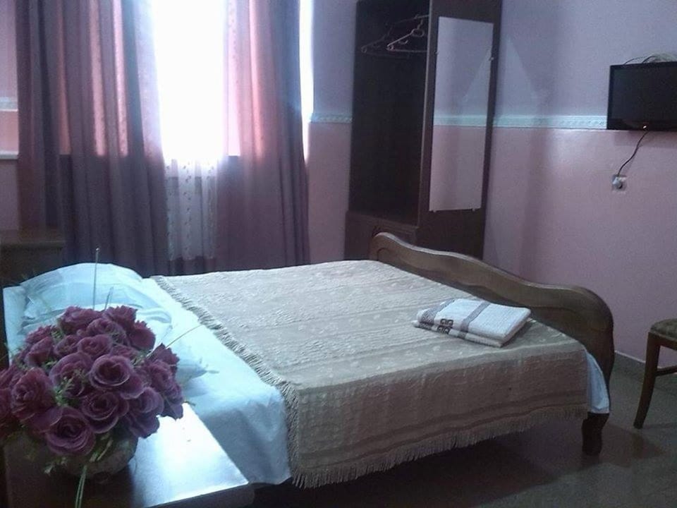 Day, Photo of the whole room