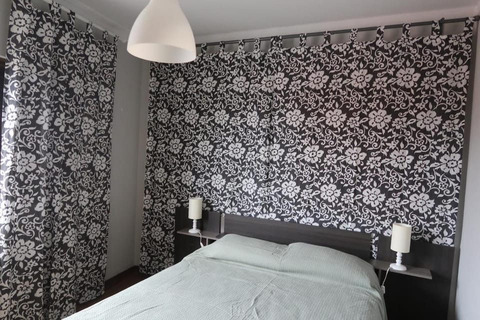 Cosy 3 bedroom house close to the beach House in Vila Praia de Ancora