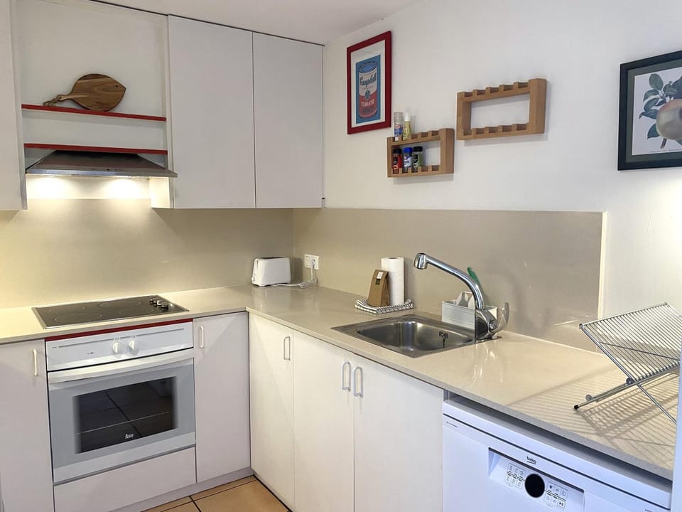 SAGUARDA II - Apartamento con terraza y vistas al mar Apartment in Cadaqués