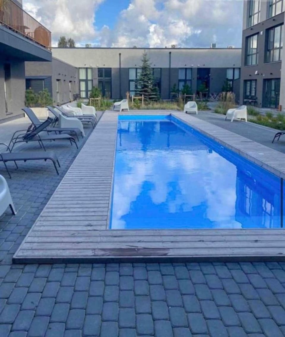 Pool view, Swimming pool, sunbed