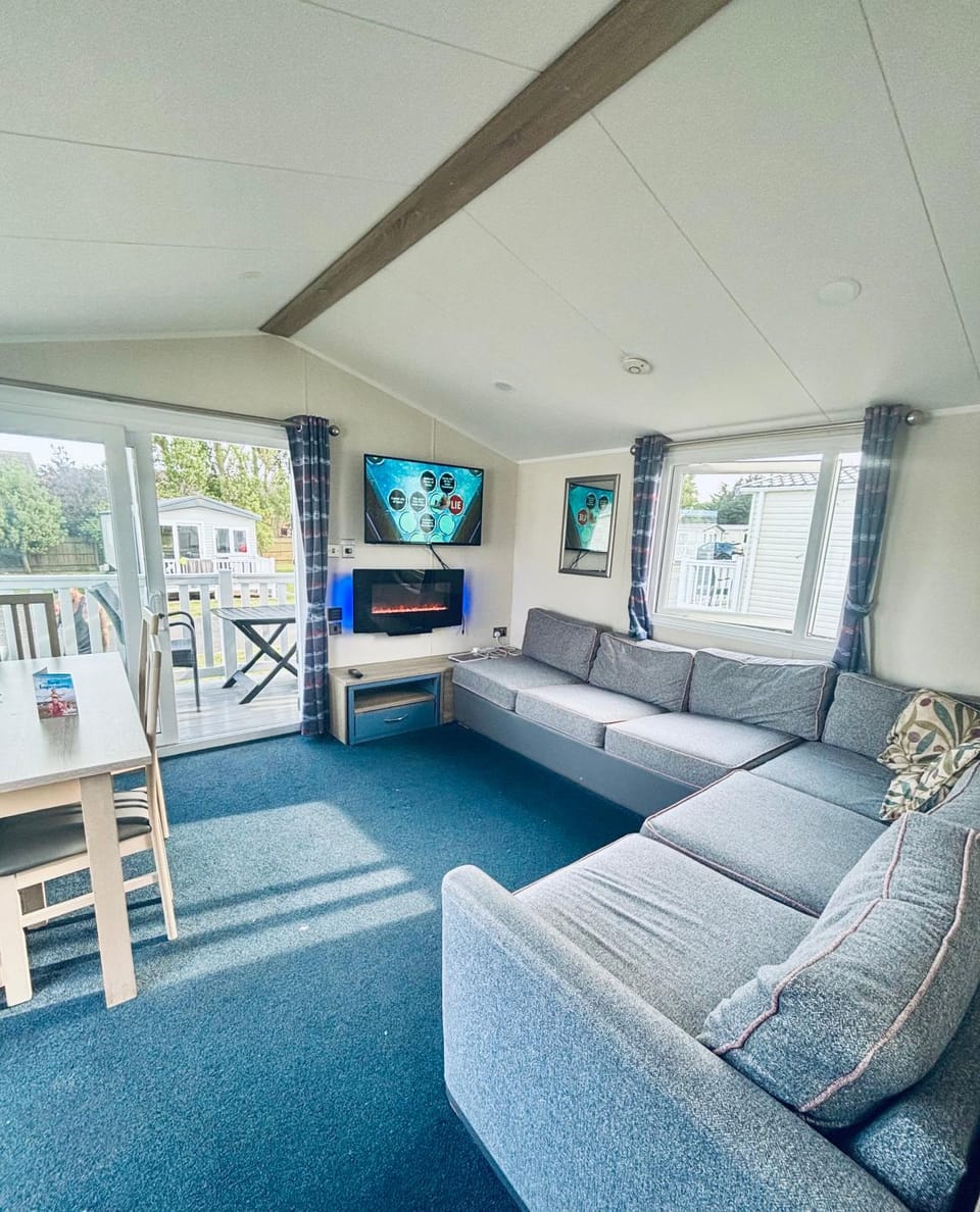 BEACH SIDE CARAVAN - haven - Caister on sea Resort in Caister-on-Sea