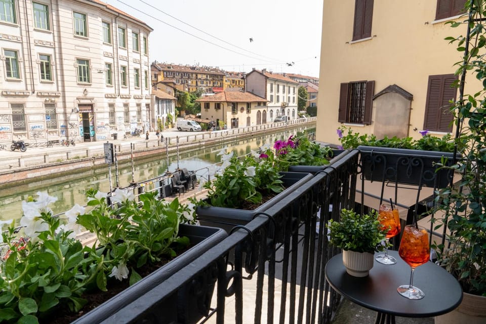 LP Apartments - Navigli View Apartment in Milan