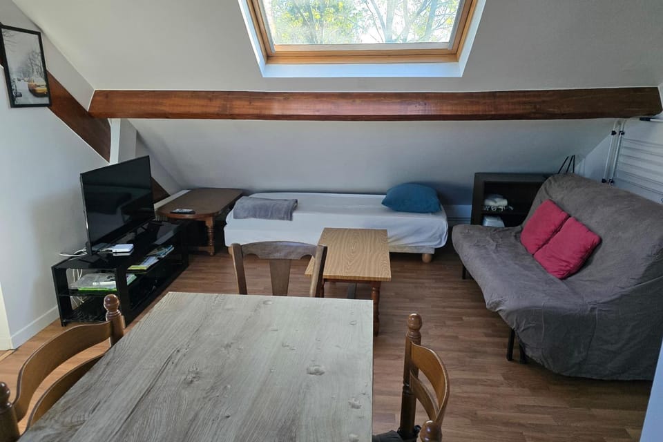 Cosy apartment for 4 Apartment in Saint-Denis, France