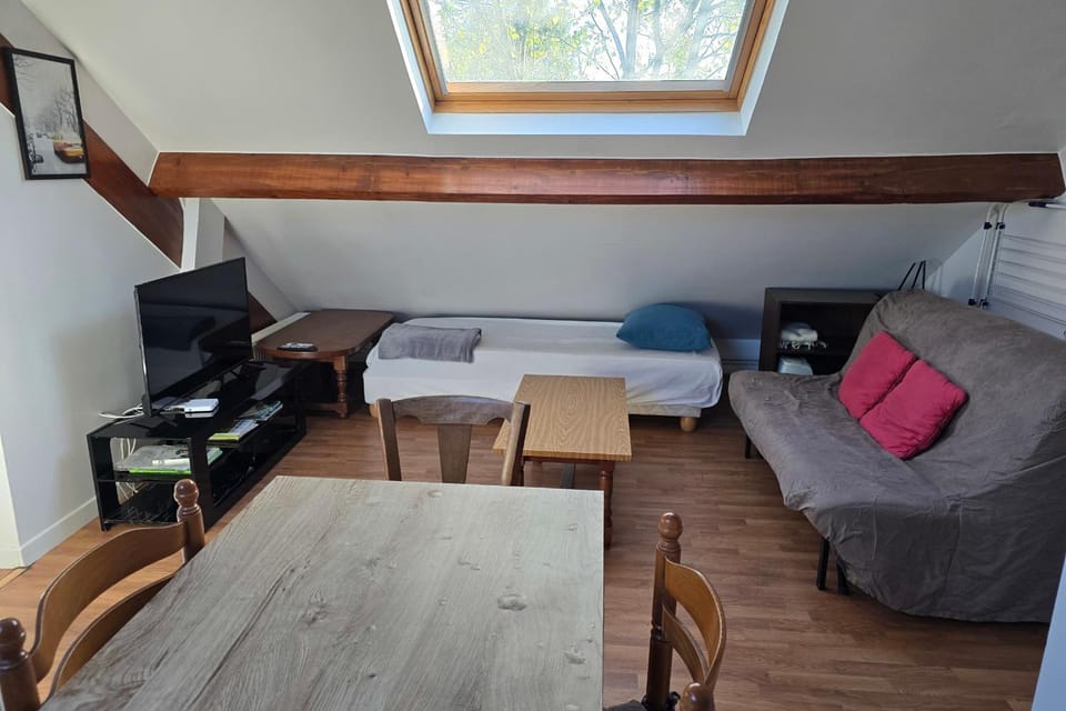 Cosy apartment for 4 Apartment in Saint-Denis, France