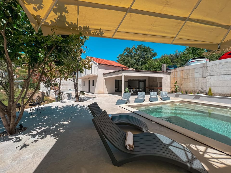 Mediterranean Oasis Seaside Villa with Pool Villa in Split