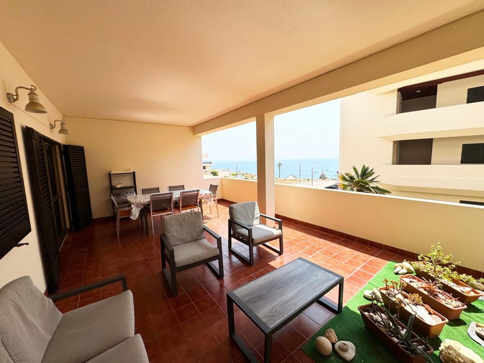 View (from property/room), Balcony/Terrace, Dining area