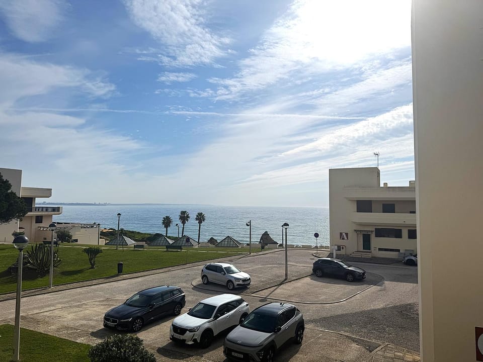 Sea view, Parking