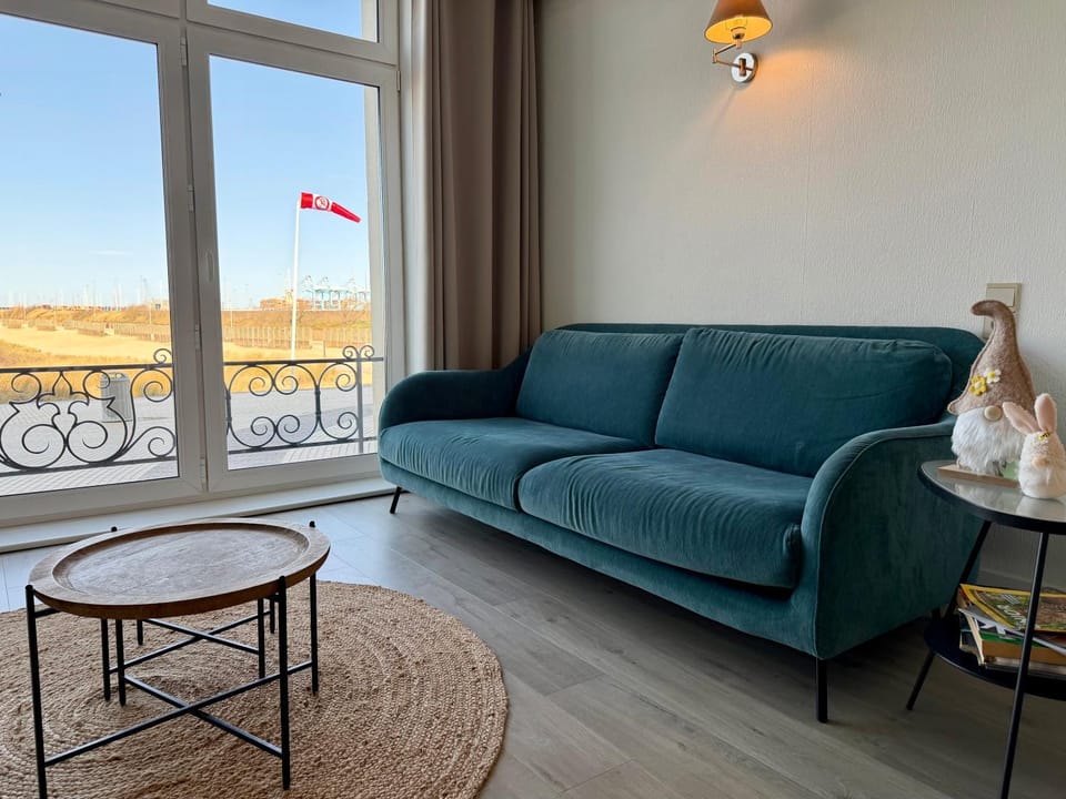 View (from property/room), Living room, Seating area