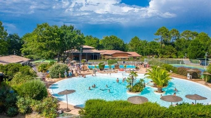 Sous les pins du Bassin - Mobile Home avec jardin House in Gujan-Mestras