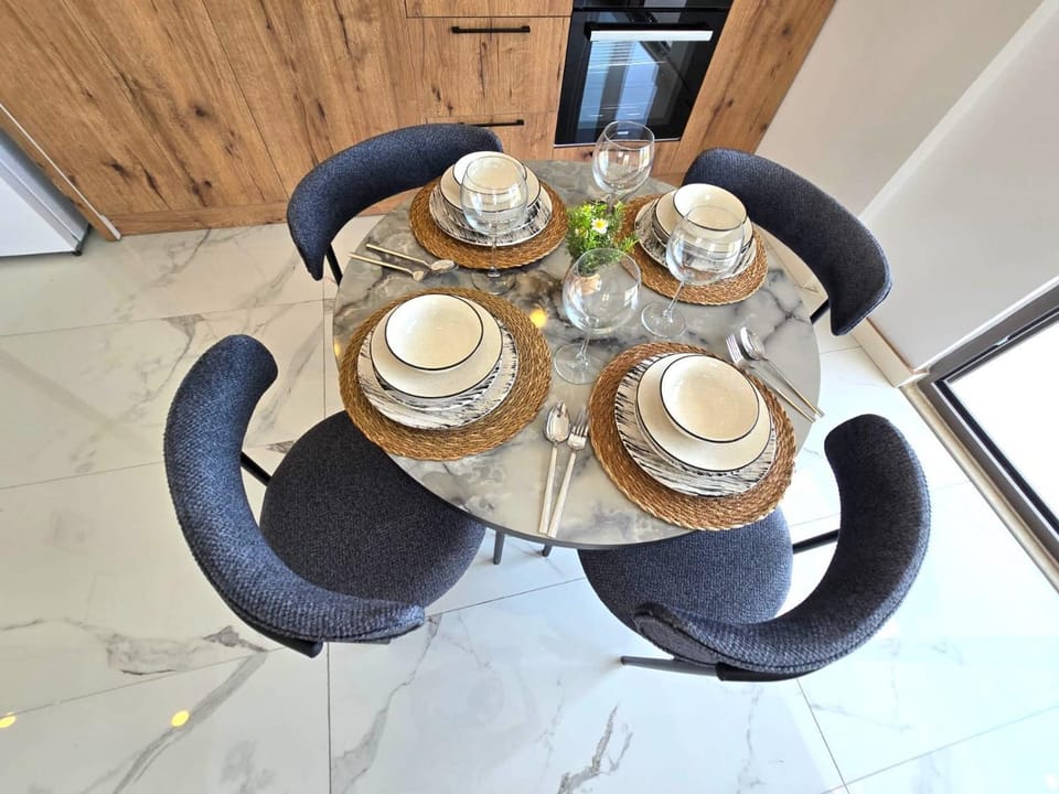 Coffee/tea facilities, Living room, Food and drinks, Dining area