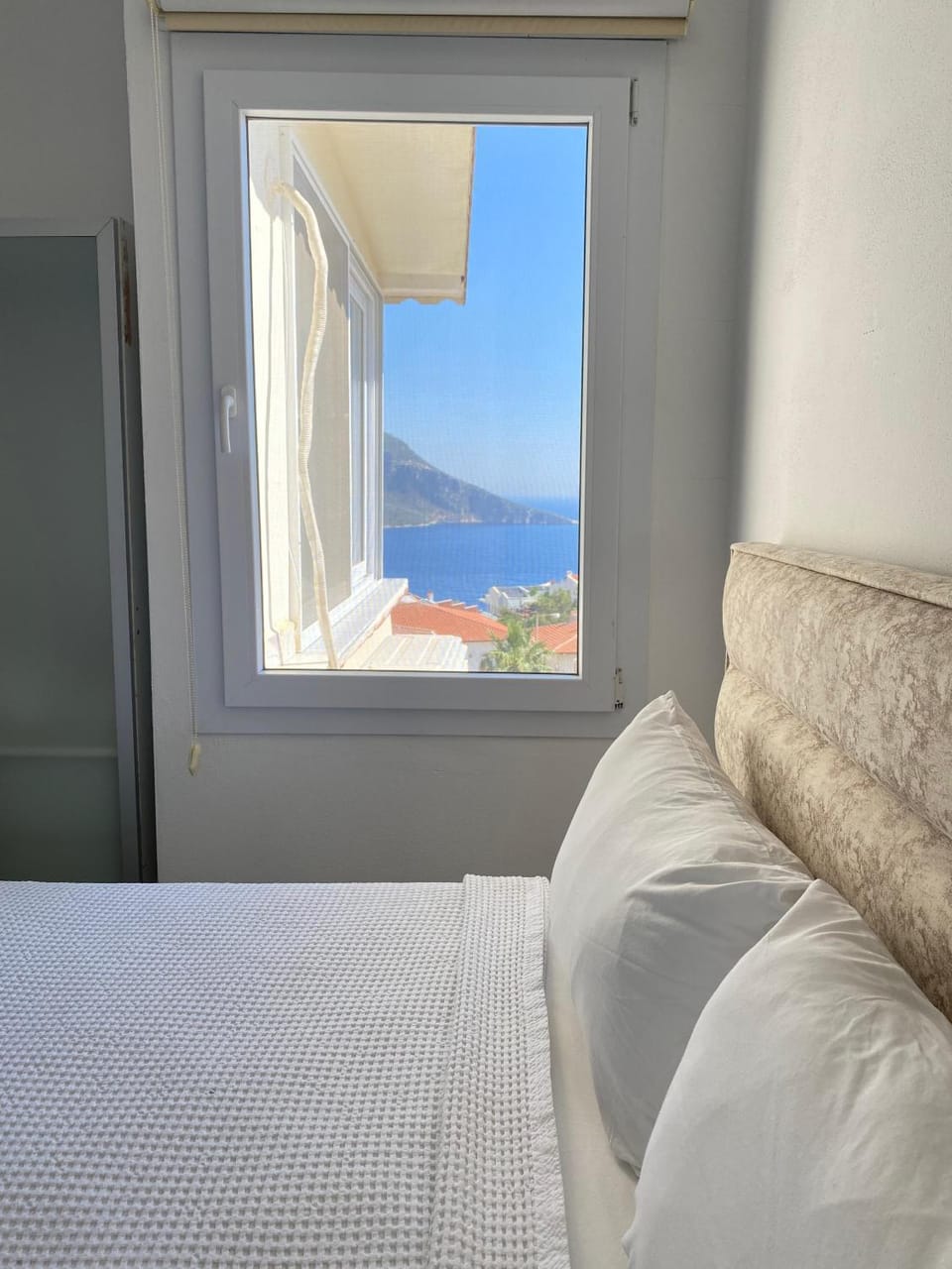 Photo of the whole room, Bedroom, Mountain view, Sea view