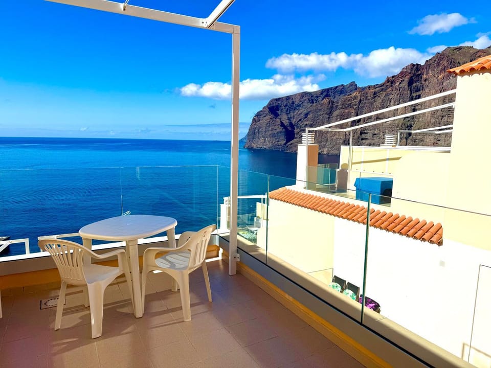 Oceanfront apartment in Los Gigantes, Buenavista Park Apartment in Acantilados de Los Gigantes
