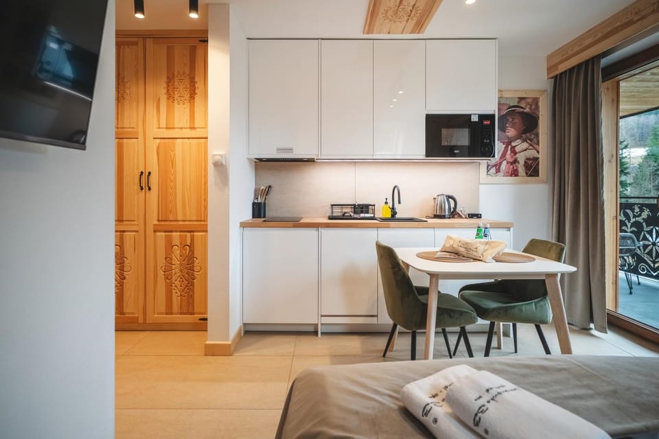 TV and multimedia, Kitchen or kitchenette