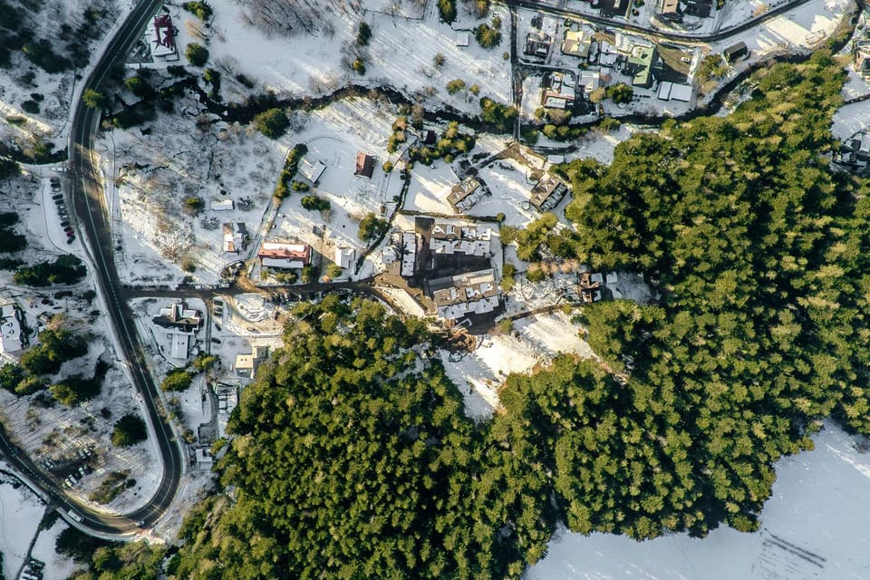 Property building, Day, Natural landscape, Bird's eye view, Winter, Mountain view, Swimming pool