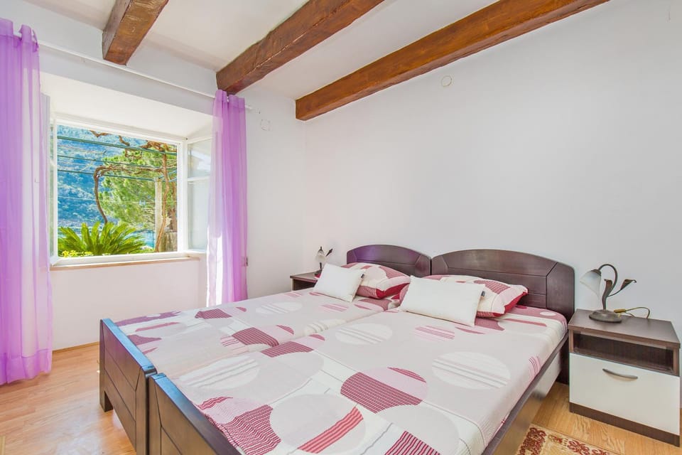 Bedroom, Sea view
