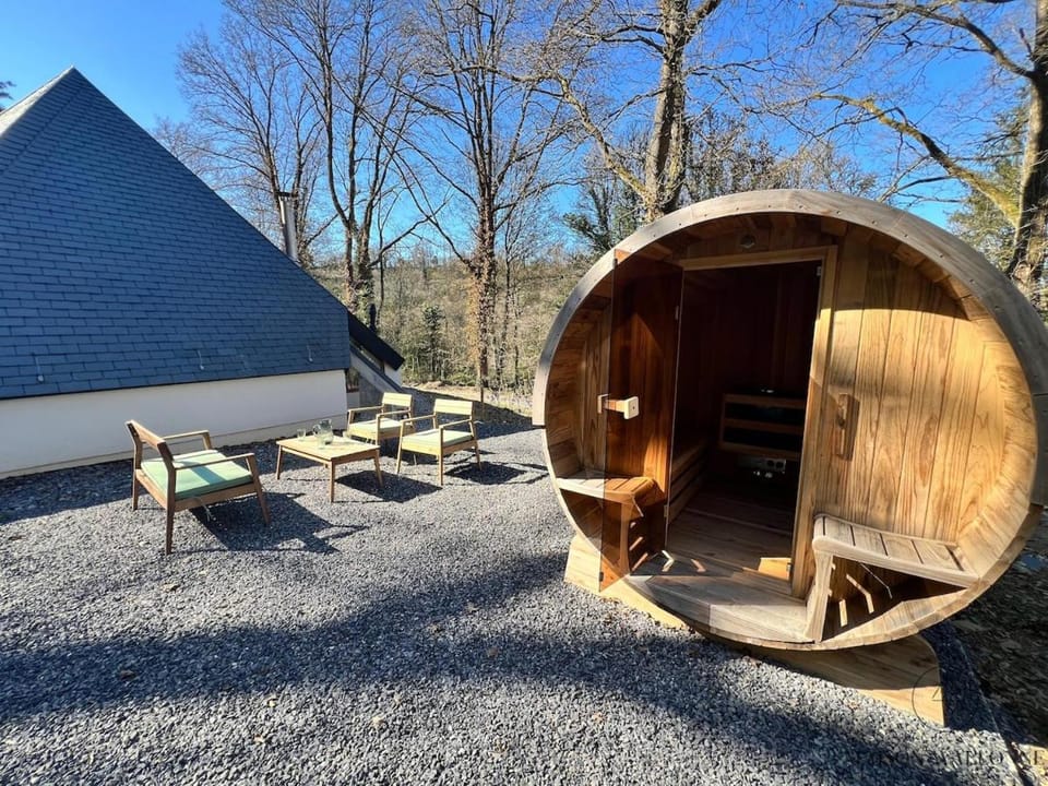 Le Tipi - Sauna et Jardin House in Belgium